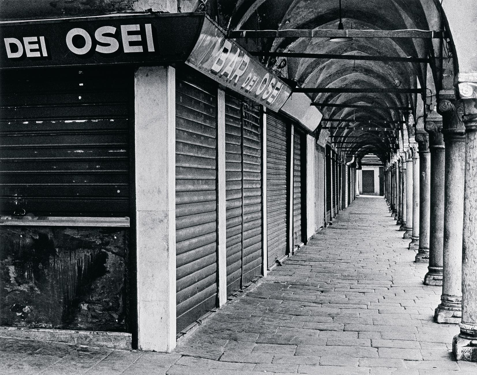 Foto: rif. "ELOGIO FUNEBRE PER UN SAPHIM", di Leda Maddalena / su Comunicarecome.it
