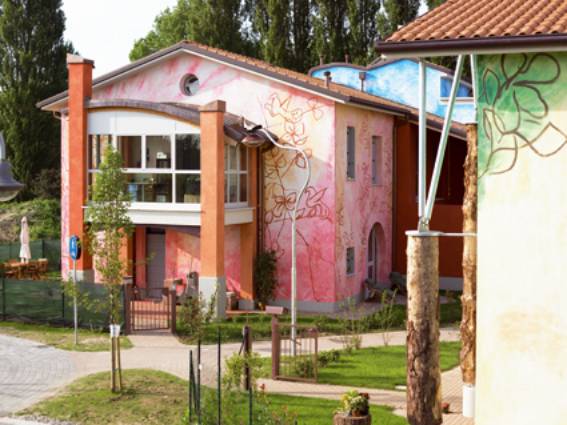Immagine - Rif. Coriandoline - Le case amiche dei bambini e delle bambine  ==> 04 - La casa dell'arcone