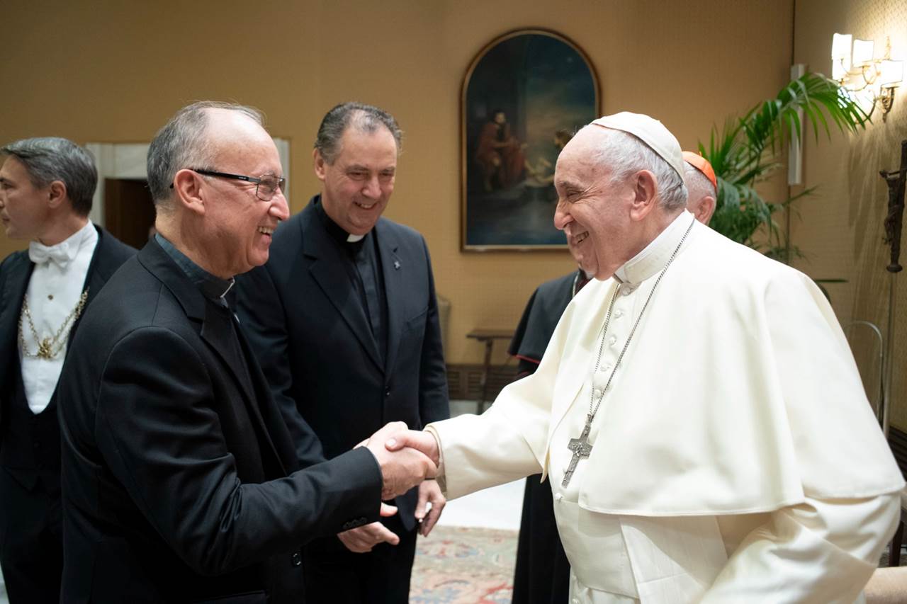 Immagine: Don Daniel Antúnez e Papa Francesco | Cfr.: «Lettera aperta a Papa Francesco» = «Nella ricorrenza dei 10 anni dall'elezione a Papa del cardinale Bergoglio il presidente di Missioni Don Bosco don Daniel Antúnez, anch'egli argentino, invia a Francesco una lettera aperta» - 09Marzo2023 [Rif.: Ufficio Stampa Missioni Don Bosco]
=
Riferimenti utili:
Ufficio Stampa Missioni Don Bosco
Telefono: 390113990157
Email: antonio.labanca@missionidonbosco.org
Web: www.missionidonbosco.org
Facebook: @missionidonbosco
Twitter: @MissioniDBosco
Instagram: @missionidonbosco