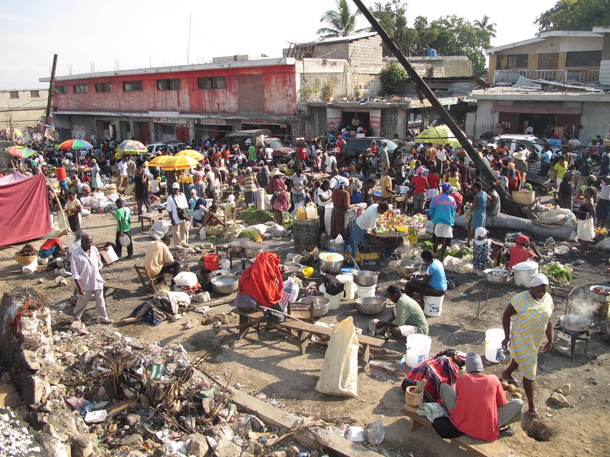 Immagine: Haiti
< Leggi la testimonianza di don Attilio Stra, missionario salesiano >
=  Cfr.: «Haiti, fra i Paesi più poveri del mondo - La resilienza di padre Attilio Stra - In attesa del gmiracoloh, lfaiuto di Missioni Don Bosco»  =
[Rif.: Ufficio Stampa Missioni Don Bosco, Maggio2023]
=====
Missioni Don Bosco Valdocco ONLUS
tel. 011/399.01.01 - fax 011/399.01.95
e-mail: info@missionidonbosco.org
sito: www.missionidonbosco.org